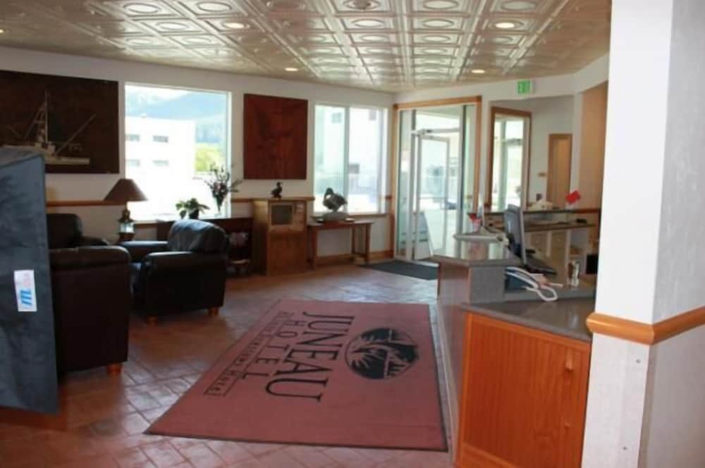 Juneau Hotel - photo 5