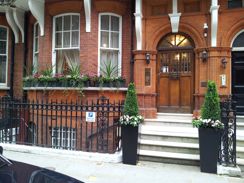 London Aparthotel — 4-Star Luxury Hotel in London, United Kingdom