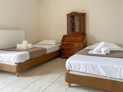 Villa Cate — Amarynthos — photo 5