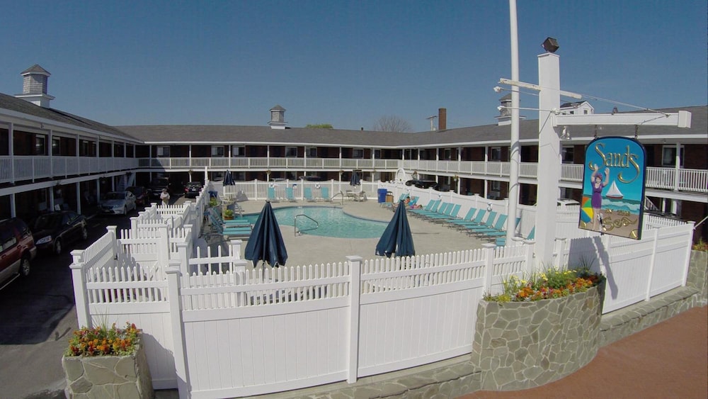 Sands by the Sea Motel in York Beach, United States