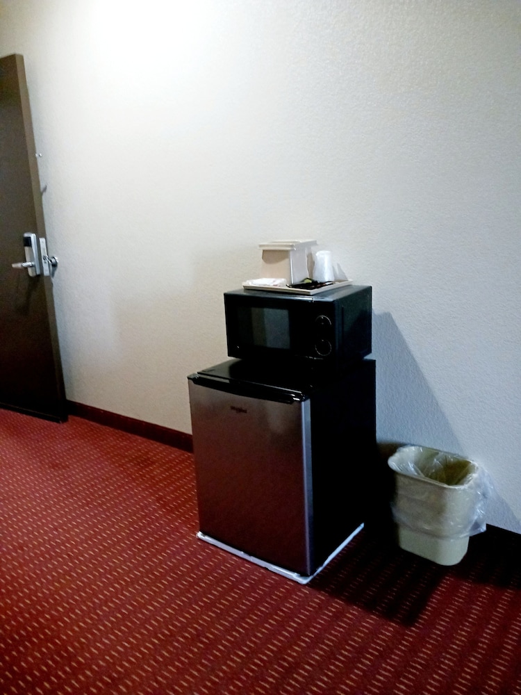 Yorktown Inn And Suites - photo 25