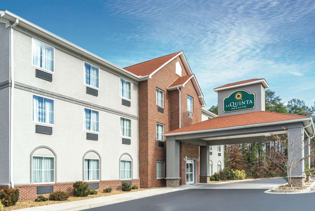 La Quinta Inn & Suites by Wyndham Rome - photo 3