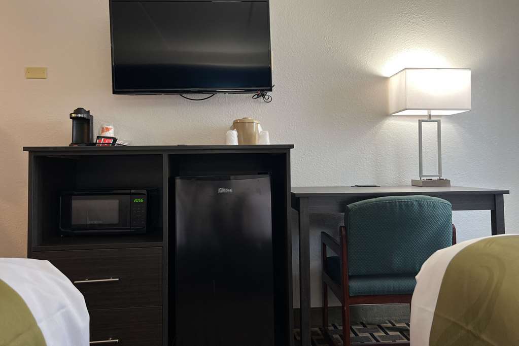 Quality Inn & Suites Louisville East - photo 34