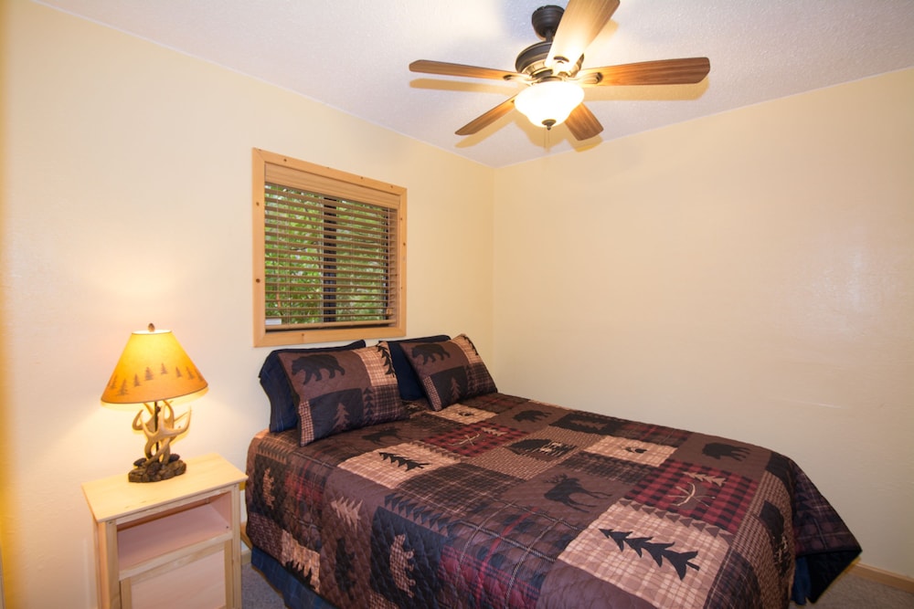 Upper Canyon Inn & Cabins - photo 17