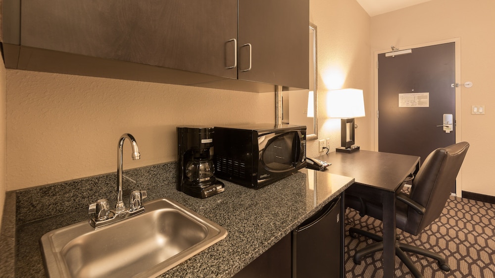 Holiday Inn Oklahoma City North Quail Spgs by IHG - photo 8