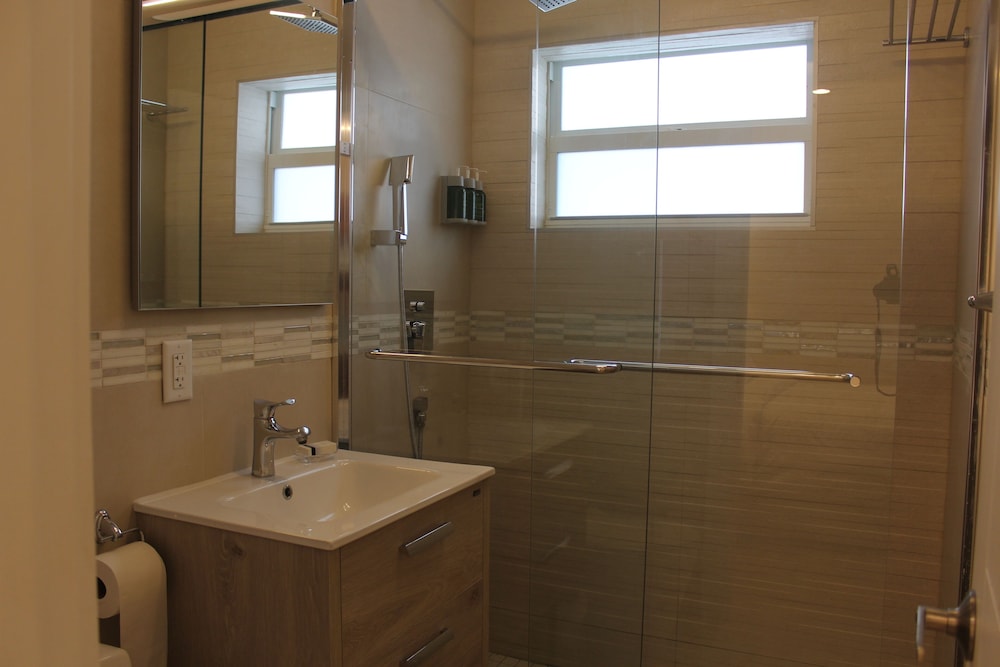 The Diane Oceanfront Suites - photo 12