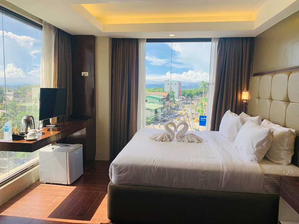 Treasure Island Hotel — hotel in Masbate