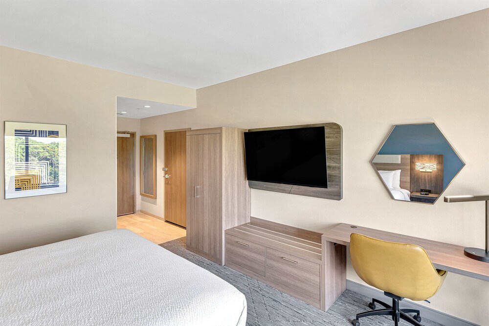 Holiday Inn Express & Suites Fort Walton Beach Eglin Area by IHG - photo 22