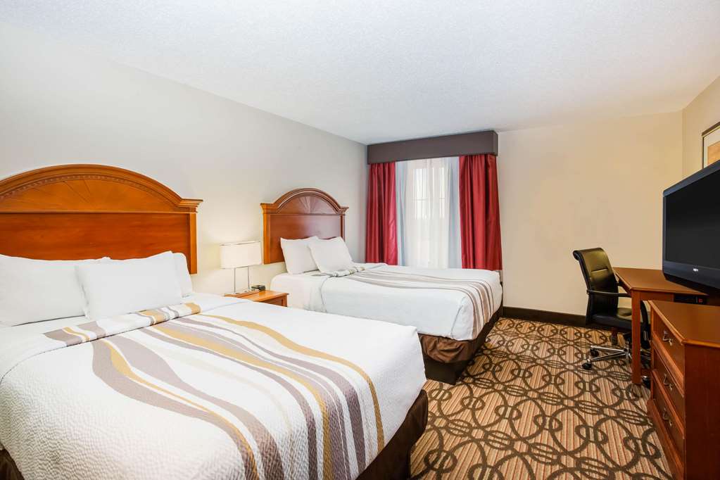 La Quinta Inn & Suites by Wyndham North Platte - photo 20