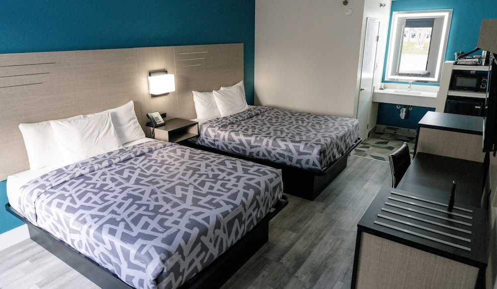 Baymont Inn & Suites by Wyndham Chattanooga - photo 8