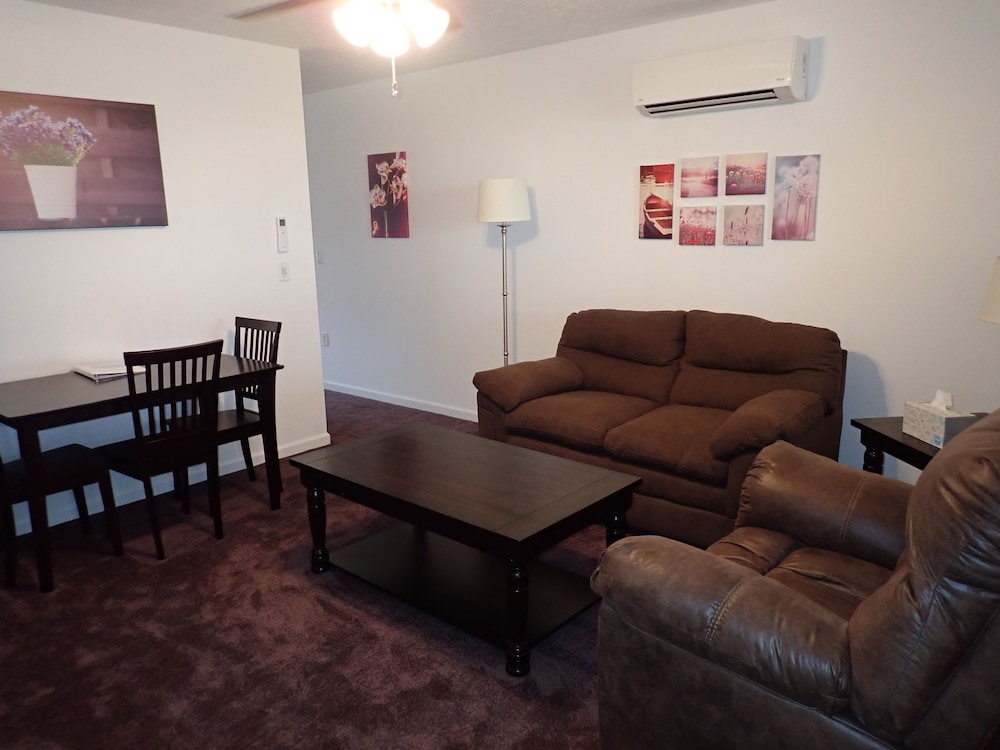 Pleasant Grove Inn - photo 14