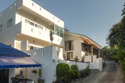 Villa du Bonheur Mer et Nature Rawai beach — 4-Star Luxury Hotel in Rawai, Thailand