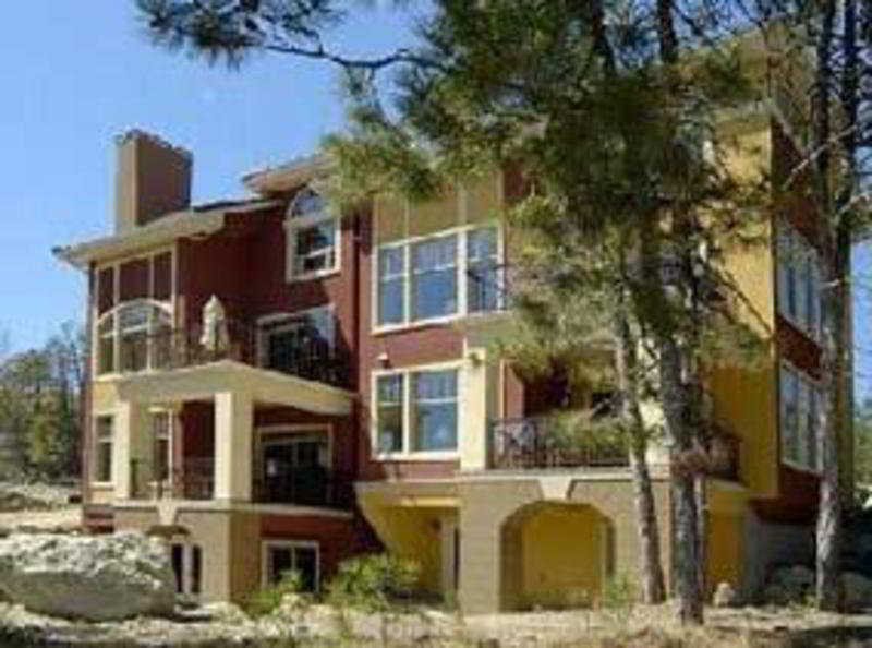 Bellasera Tuscan Villas — 4-Star Luxury Hotel in Kelowna, Canada