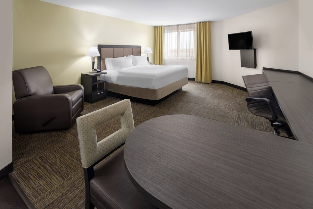 Candlewood Suites Chester Philadelphia International Airport by IHG - photo 15