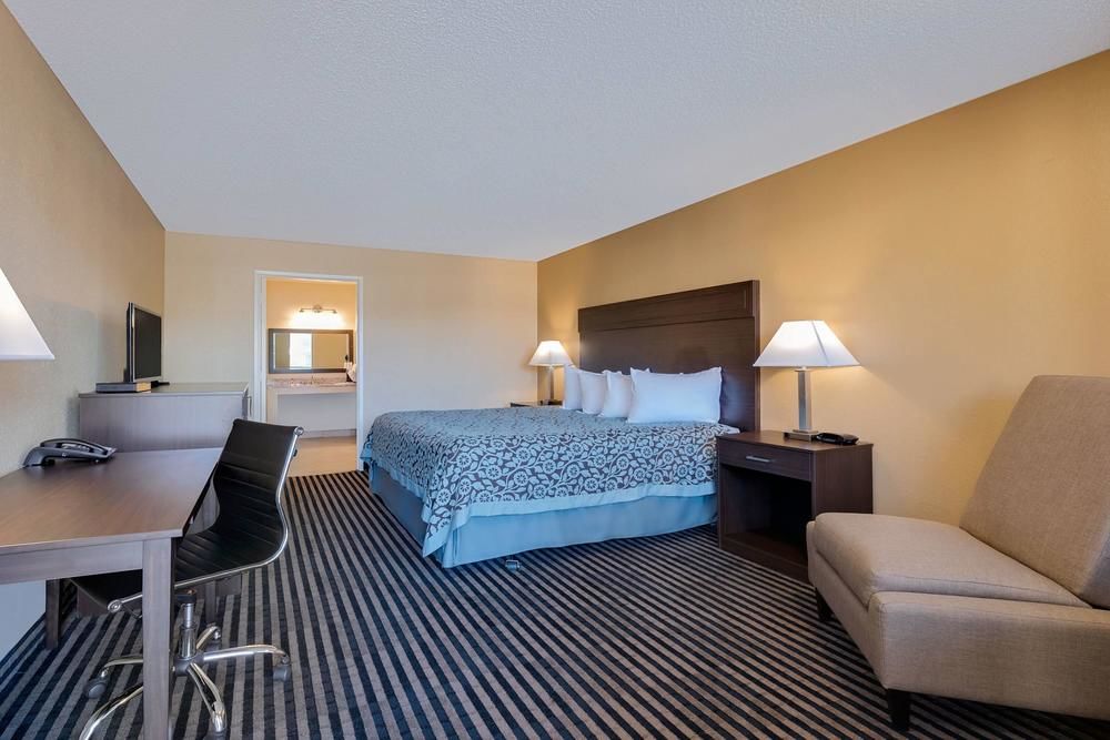 Days Inn Spokane - photo 11
