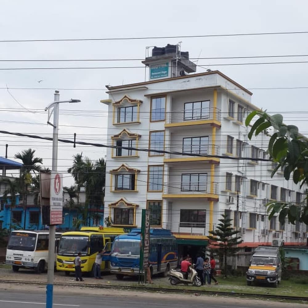 Hotel Greenwood in Siliguri, India