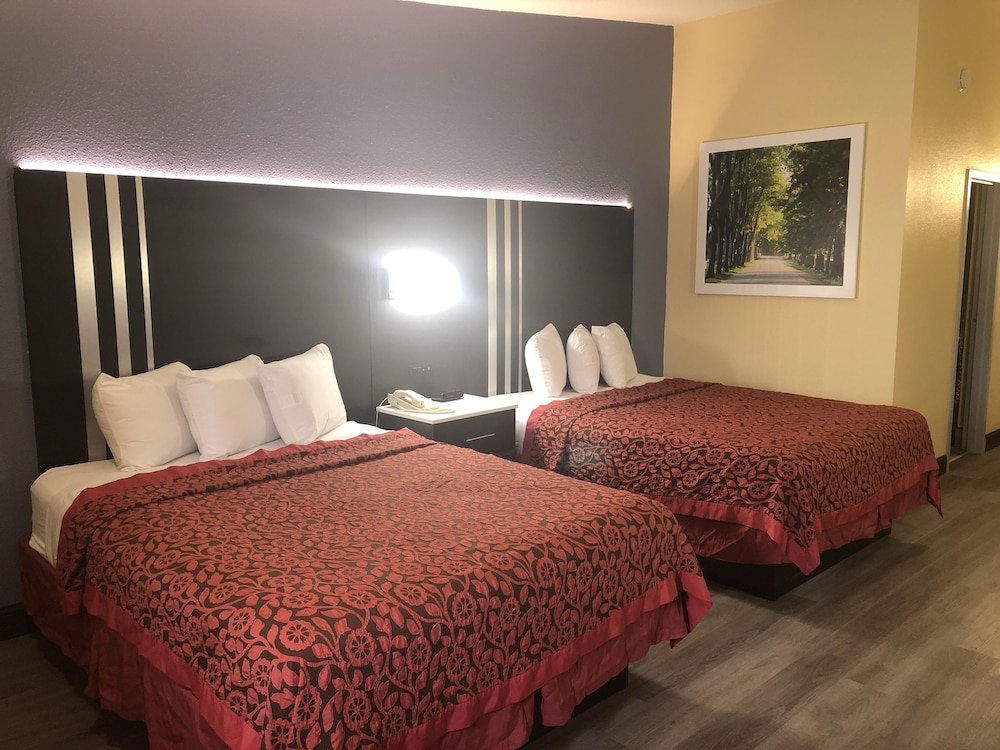 Days Inn by Wyndham Grove City Columbus South - photo 6