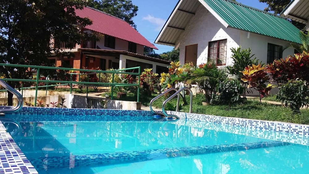 Rainforest Yasmin Hotel in Santa Fe, Panama