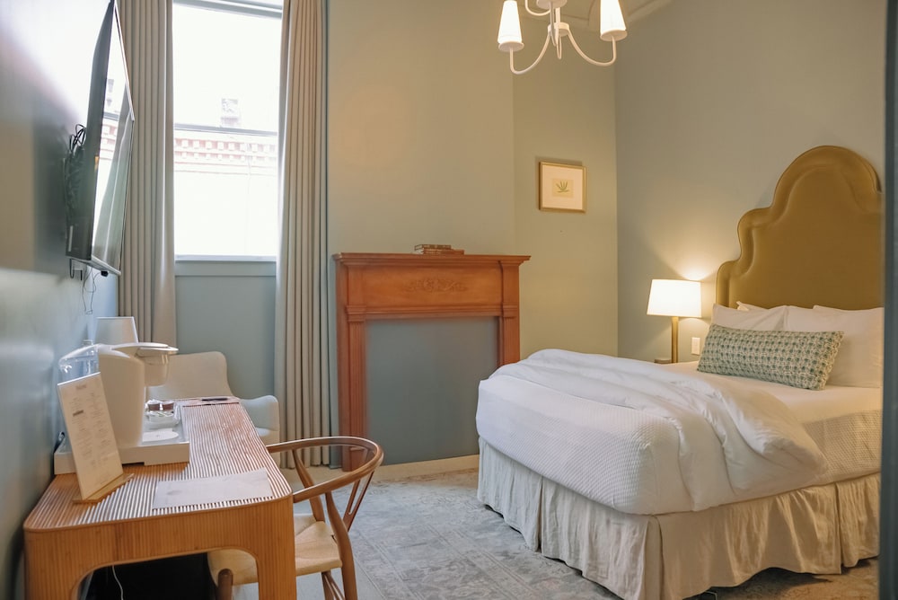 The Woodward Hotel - photo 36
