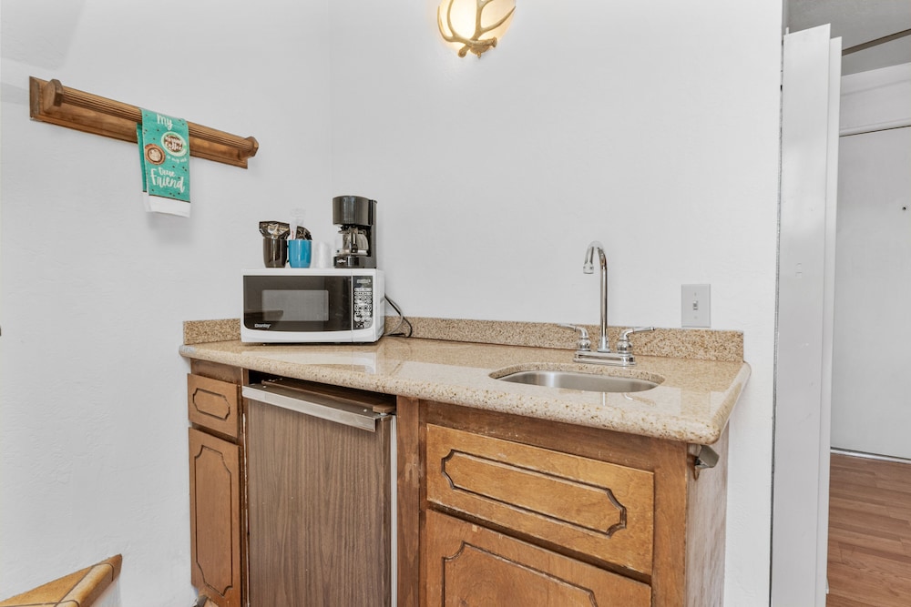 Big Bear Lakefront Lodge - photo 65