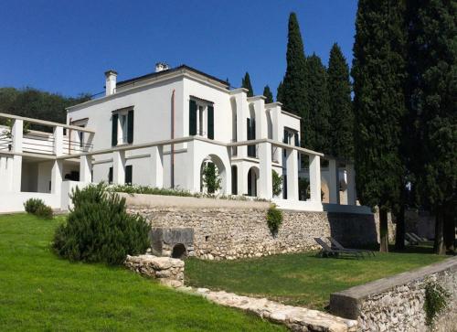 Washington Apartments al Vittoriale — 4-Star Luxury Hotel in Gardone Riviera, Italy