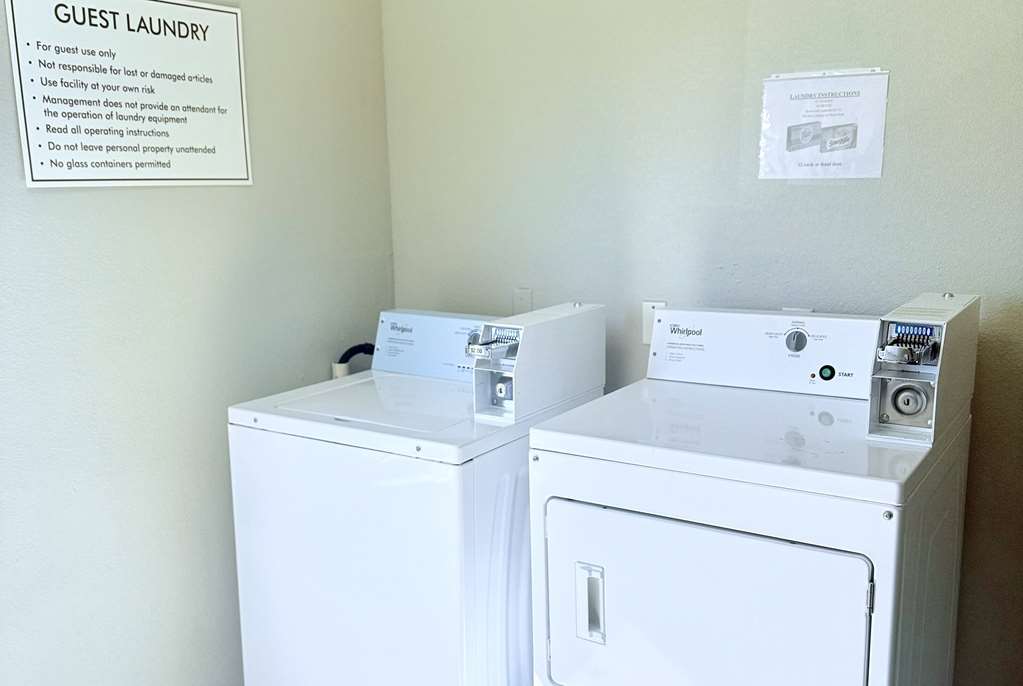 La Quinta Inn & Suites by Wyndham Orlando Universal area - photo 53