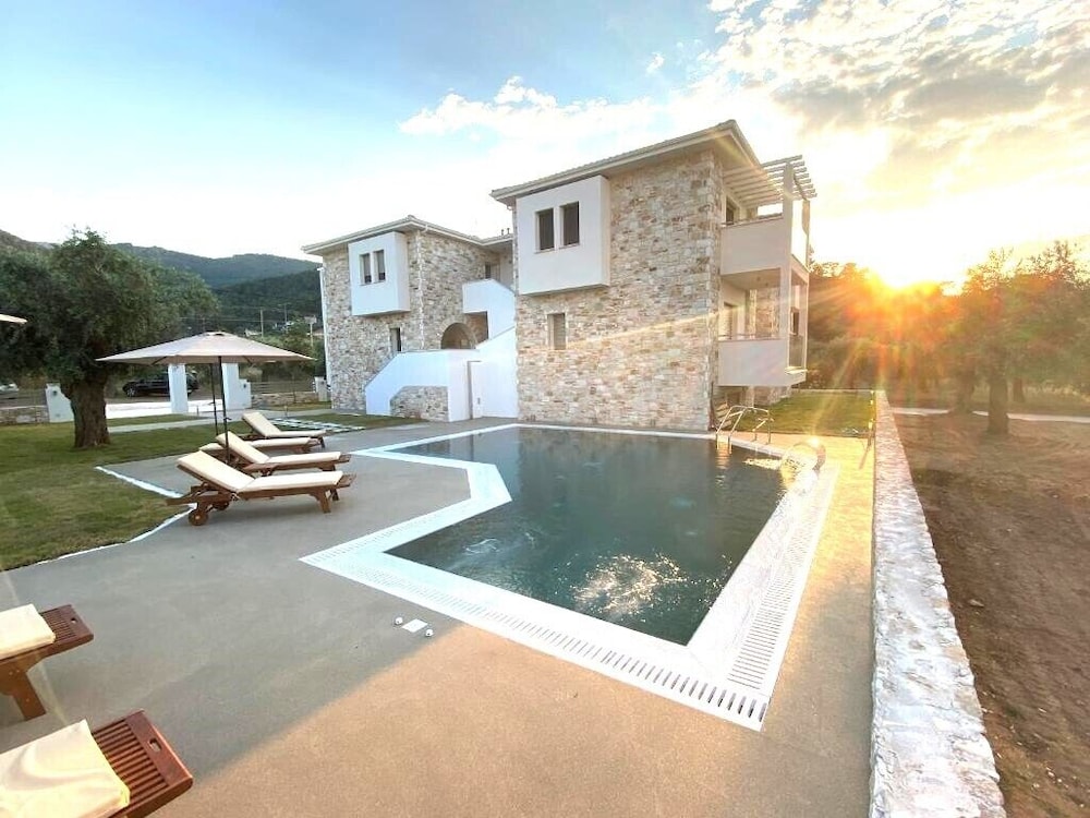 Luminous luxury apartments — 4-Star Luxury Hotel in Thasos, Greece