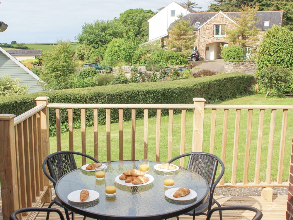 5 Keeper's Cottage Hillfield — 4-Star Luxury Hotel in Dartmouth, United Kingdom