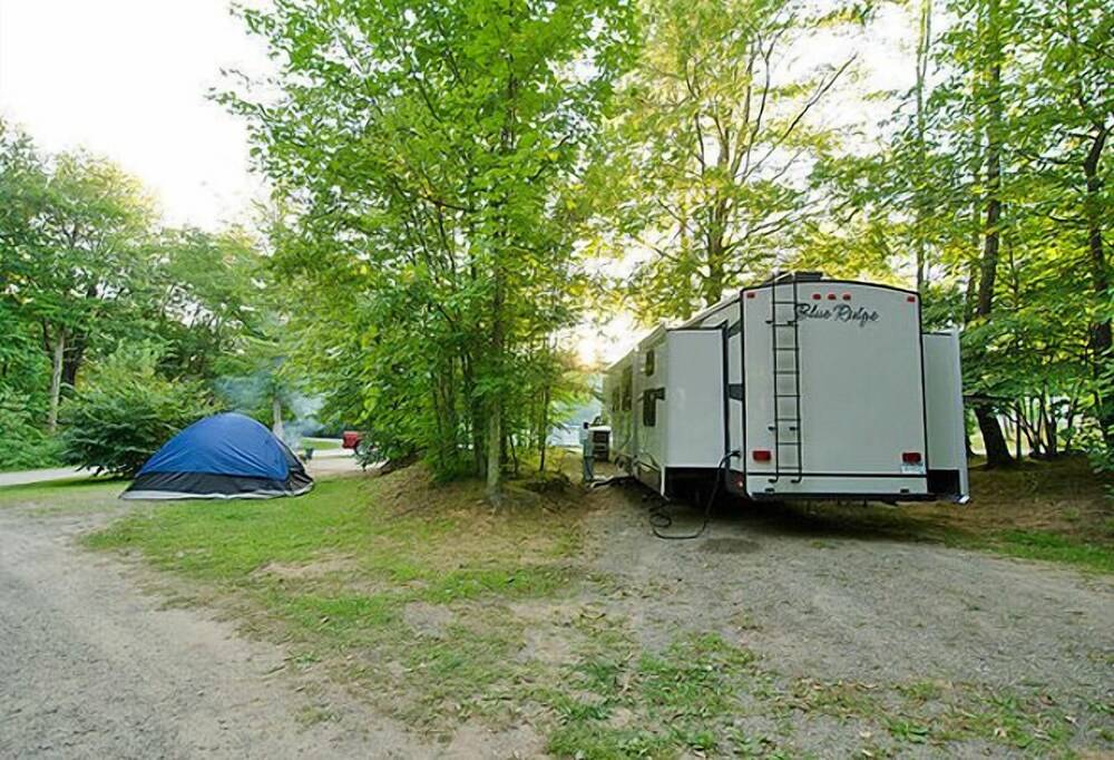 Brennan Beach RV Resort Caravan Park - photo 18