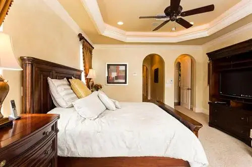 Reunion Resorts Legends Corner 6 BR Private Pool Home Summer Kitchen Home Theatre JHH 45877 — 5-Star Luxury Hotel in Kissimmee, United States