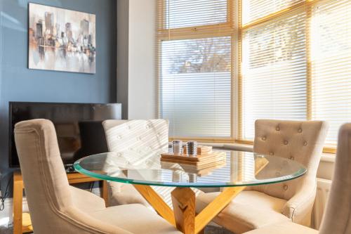 Queens Road 2 Bed apartments Central Richmond