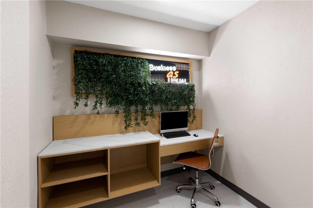 Hawthorn Extended Stay by Wyndham College Station South - photo 29