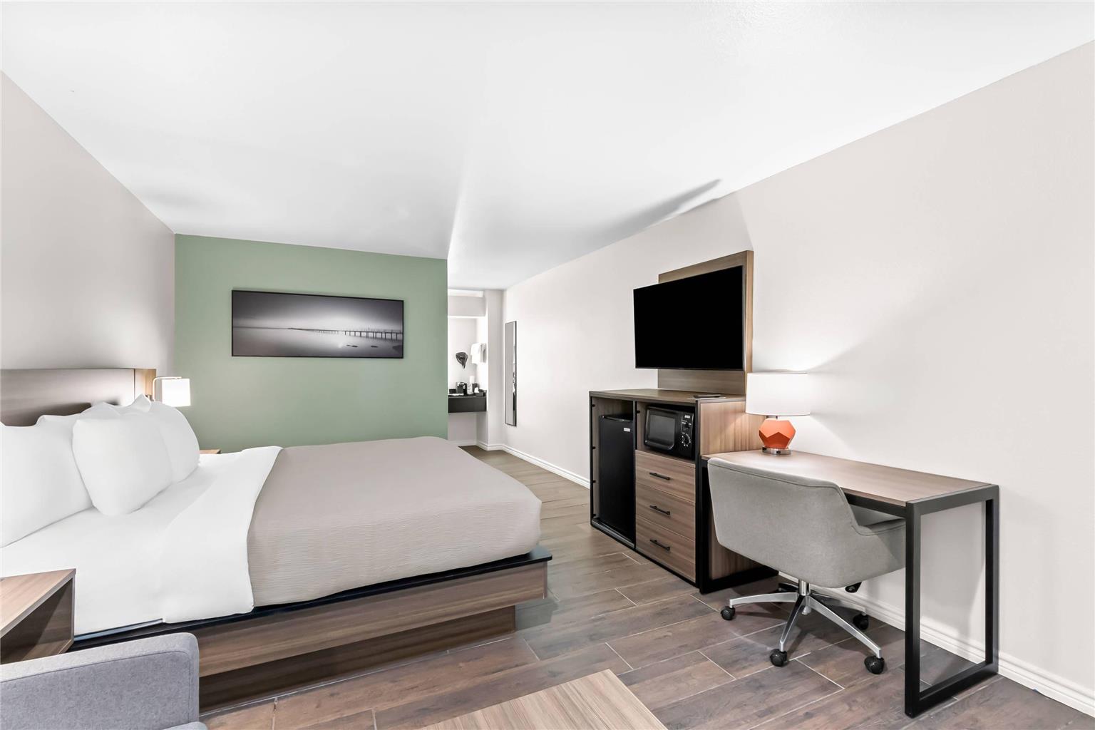 Quality Inn & Suites Port Lavaca Near Lighthouse Beach - photo 20