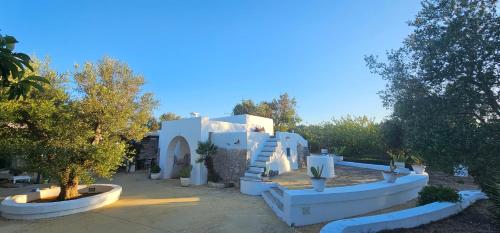 Villa Belle Puglia Entirely Fenced — 4-Star Luxury Hotel in San Vito Dei Normanni, Italy