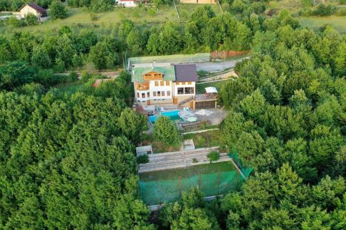 Villa White Dove Sarajevo — 4-Star Luxury Hotel in Sarajevo, Bosnia and Herzegovina