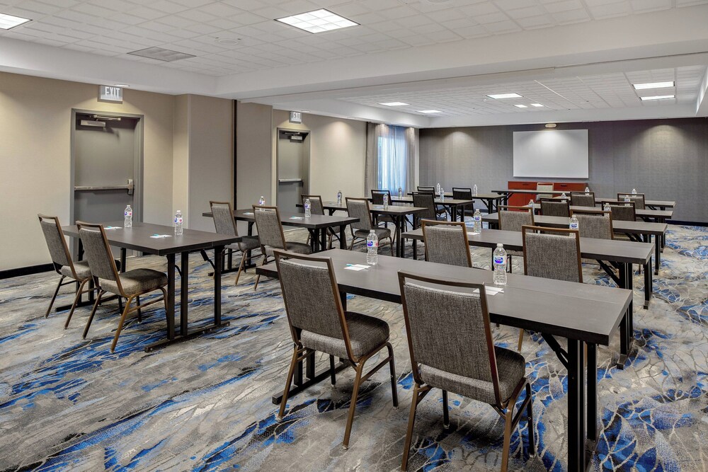 Fairfield Inn & Suites by Marriott Hobbs - photo 18