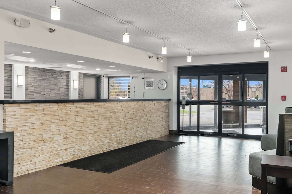 Quality Inn & Suites Mall of America MSP Airport - photo 4