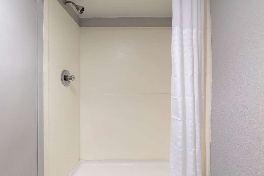 Clarion Hotel & Suites BWI Airport North - photo 29