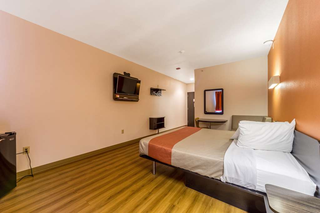 Motel 6 Jourdanton TX - photo 18