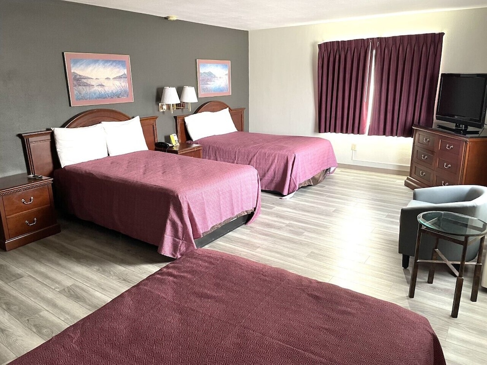 Downtown Inn - photo 18