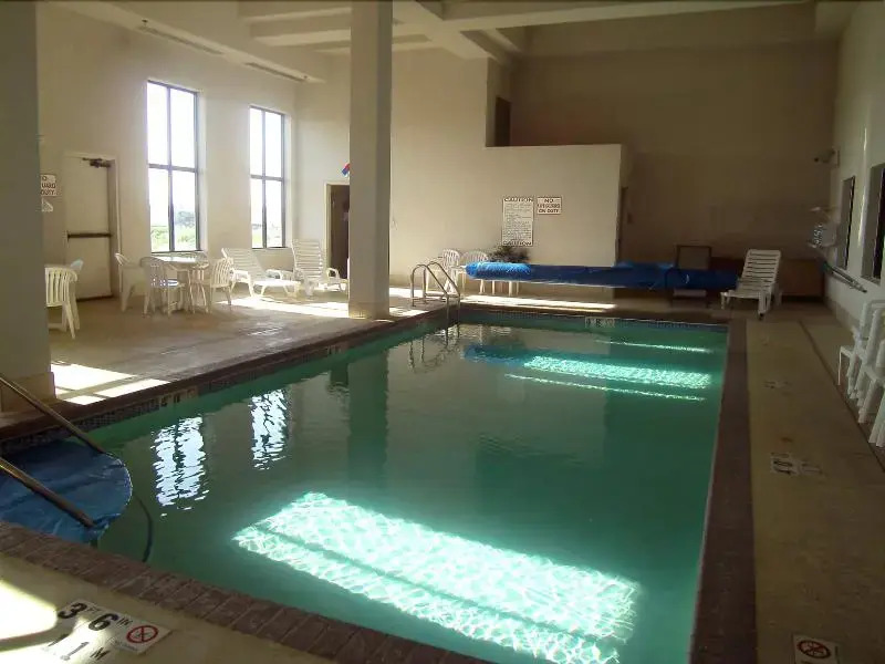 Pleasant Stay Inn & Suites Brooklyn - photo 7