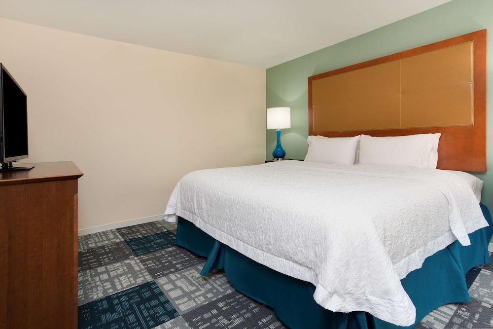 Hampton Inn Norcross - photo 23