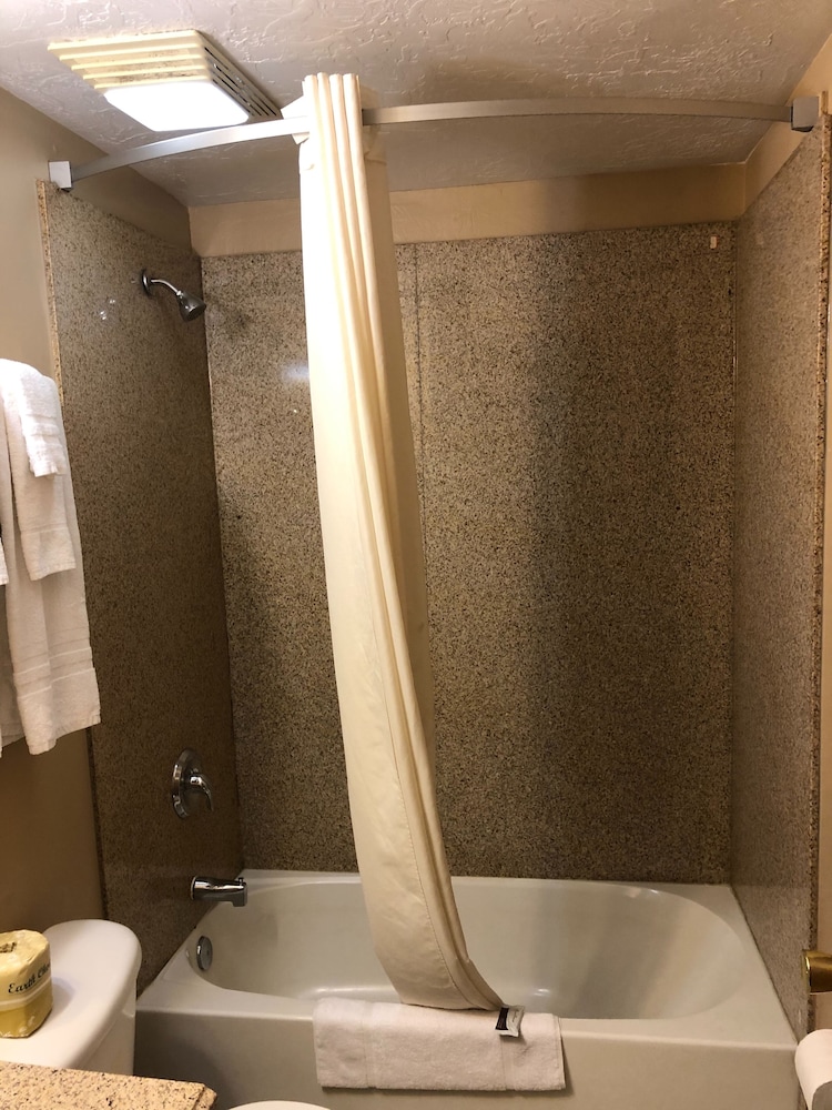 Riverton Inn & Suites - photo 17