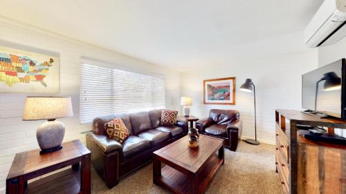 Downtown Cozy Home Base Purple Sage 3 — 4-Star Luxury Hotel in Moab, United States