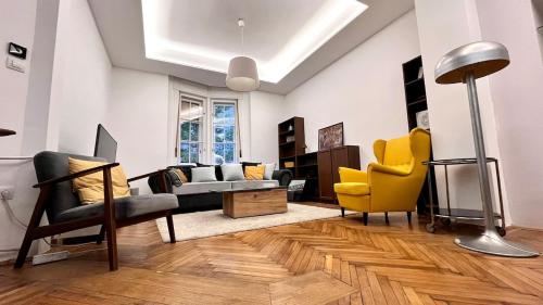 Luxury flat near to Parliament — 4-Star Luxury Hotel in Budapest, Hungary