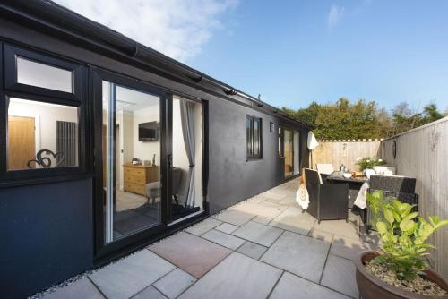 Bumblebee Barn Luxury contemporary holiday home — 4-Star Luxury Hotel in Perranporth, United Kingdom