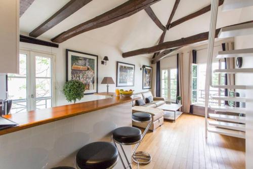 Studio Montmartre — 4-Star Luxury Hotel in Paris, France