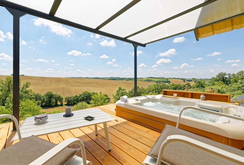 Chambre d'hotes Saga — 4-Star Luxury Hotel in Paris, France