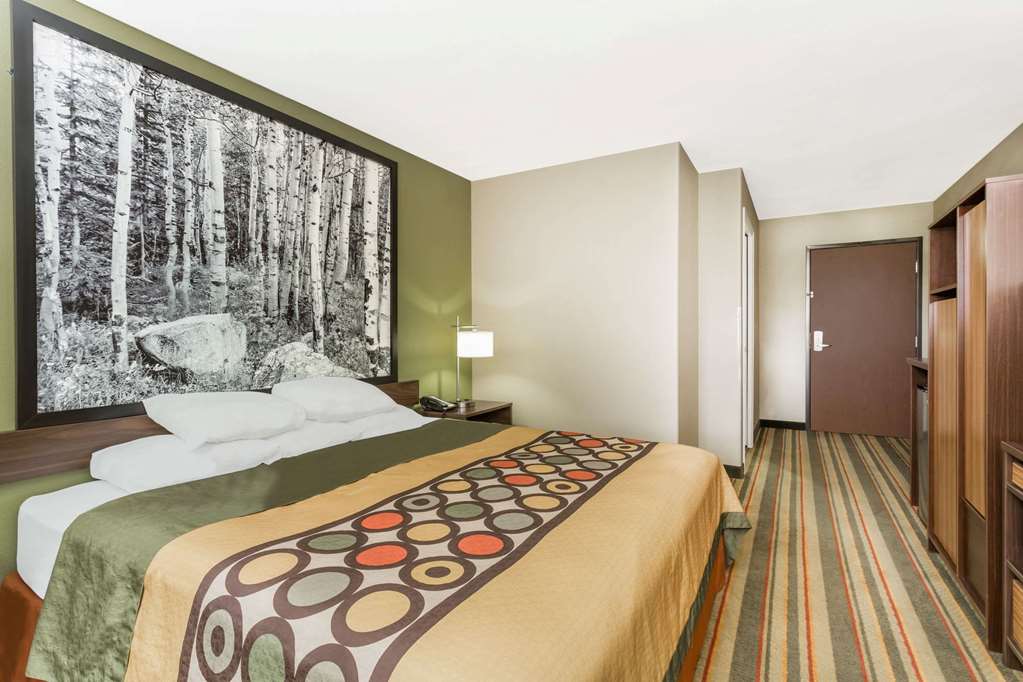 Super 8 by Wyndham Montrose - photo 9