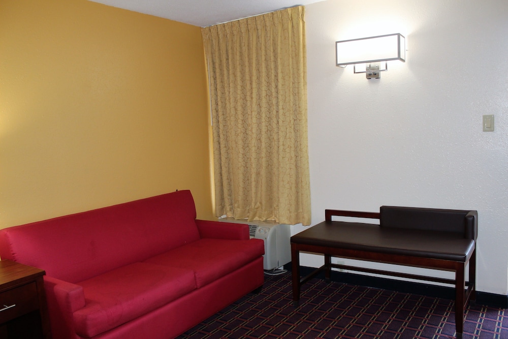 Bluegrass Inn - photo 10